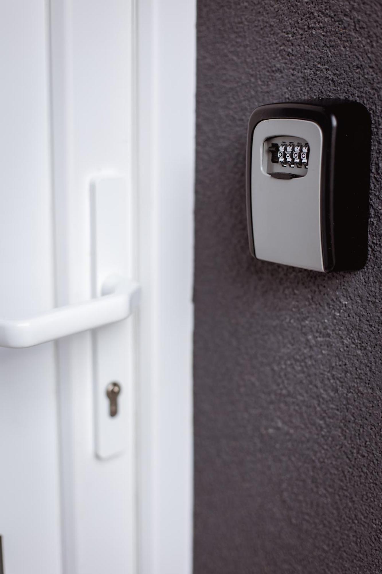Cozy Studio Apartment In Osijek - Self Check In Exterior foto