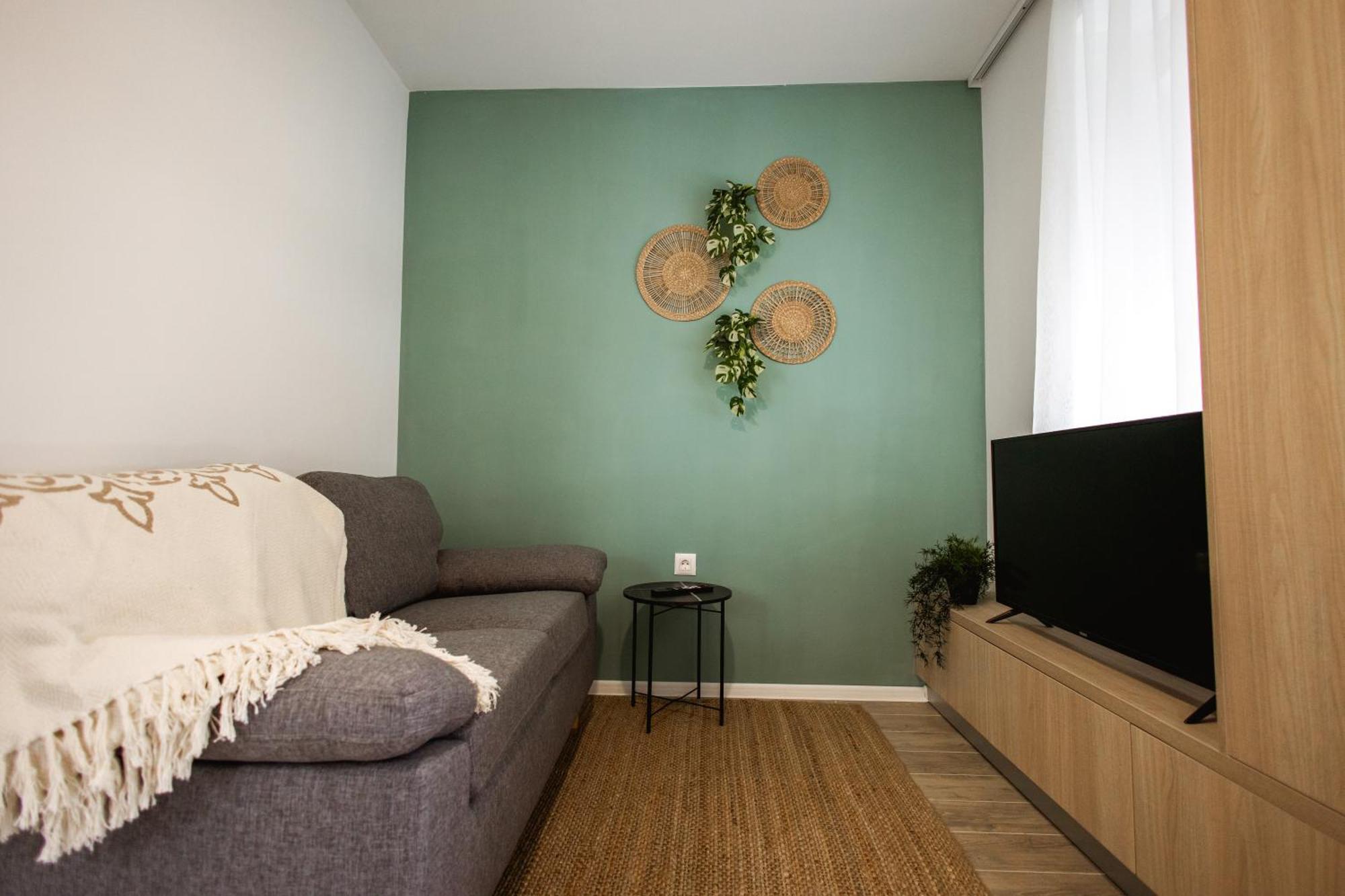 Cozy Studio Apartment In Osijek - Self Check In Exterior foto
