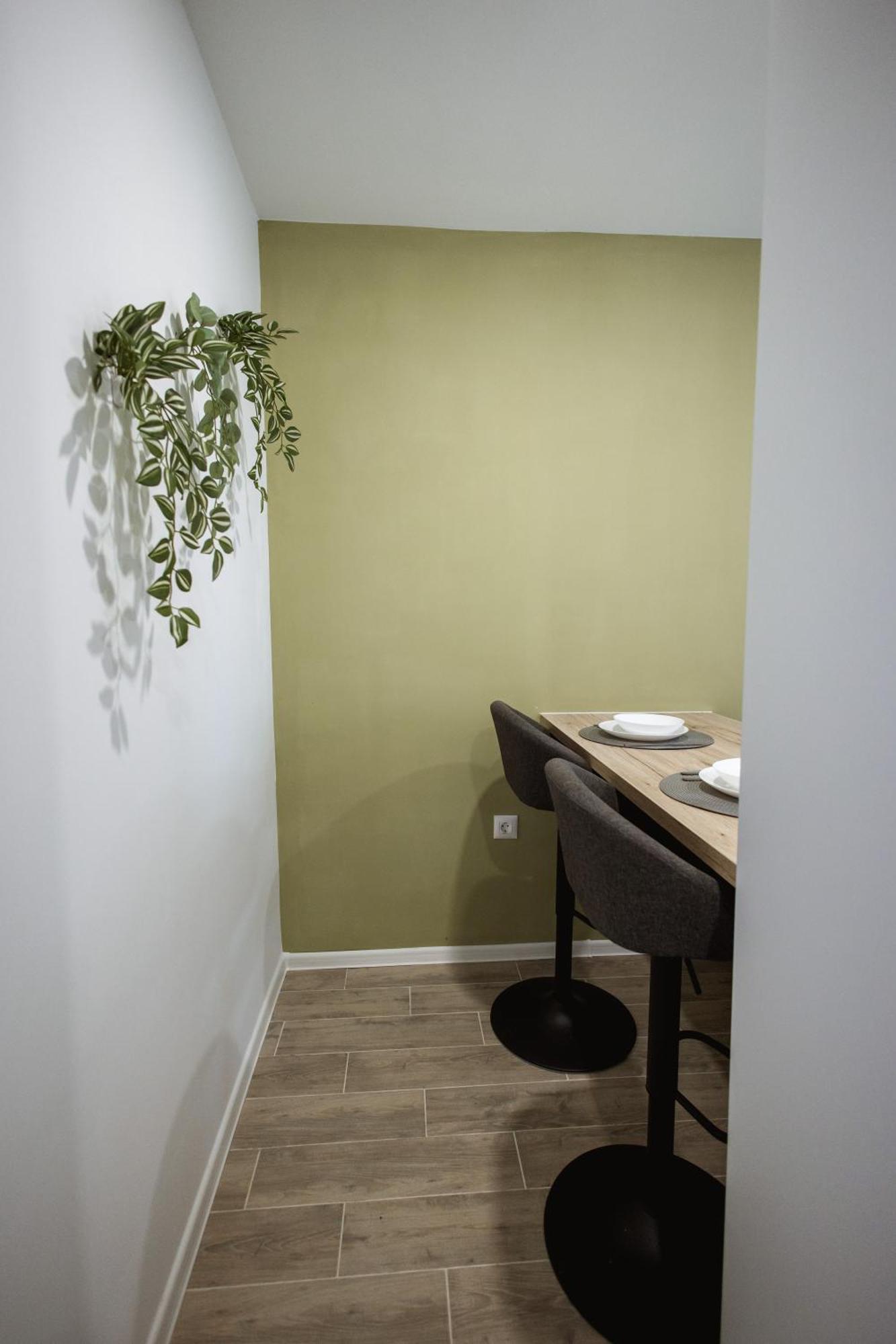 Cozy Studio Apartment In Osijek - Self Check In Exterior foto